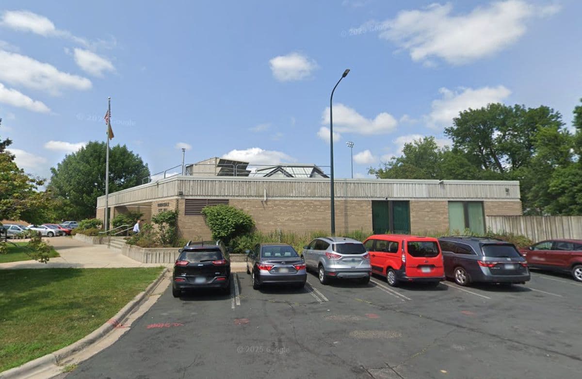 Federal Arrest Attempt Tied to Robbinsdale City Hall Crash