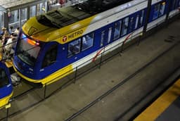 Man Fatally Shot on Green Line Train in Saint Paul