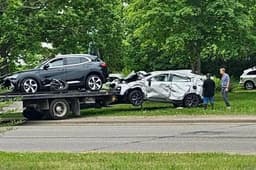 Teen Robbery Suspects Crash into Bus Shelter During Minneapolis Pursuit