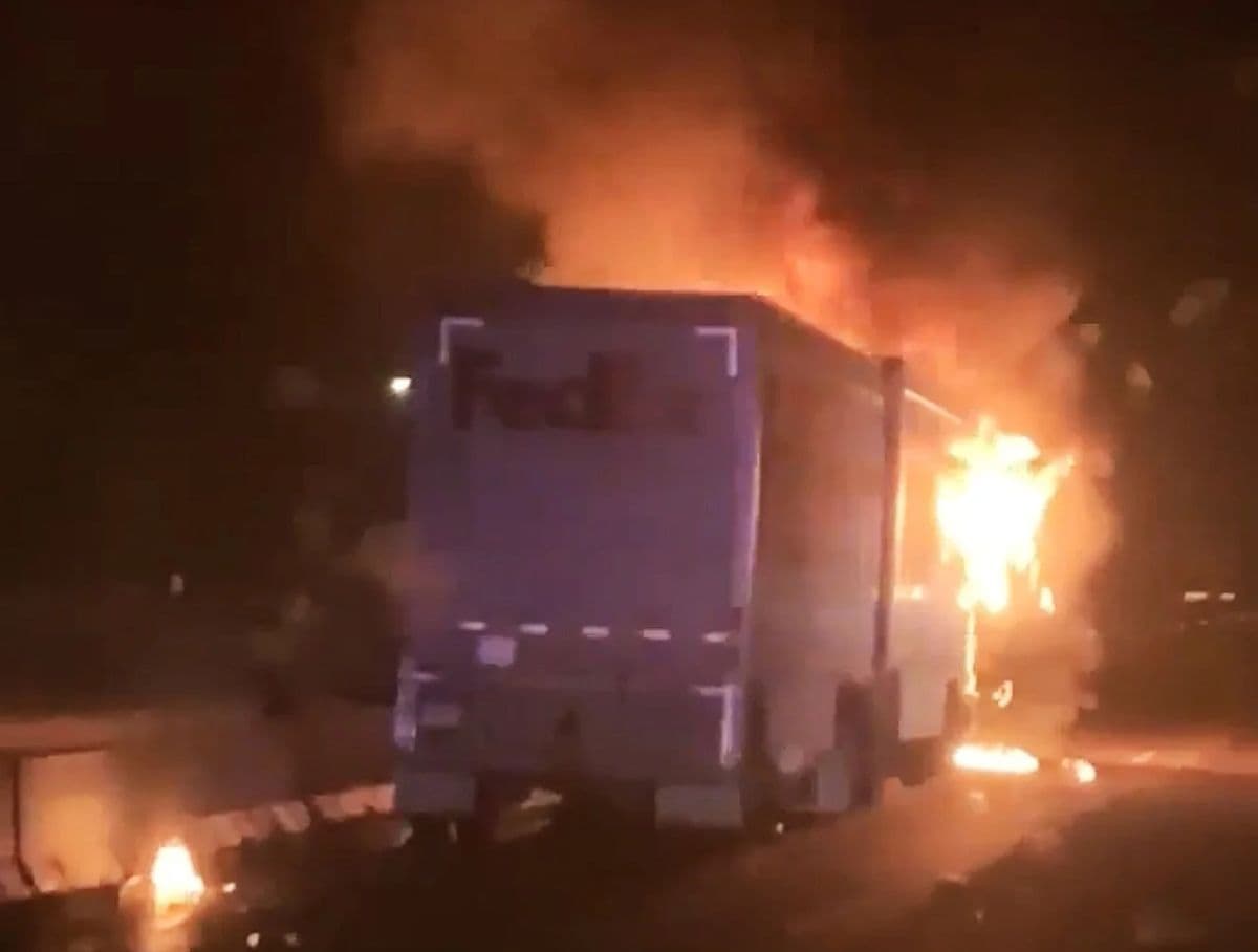 Wrong-Way Pickup Driver Dies After Crashing into FedEx Semi